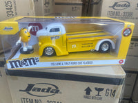 2022 Jada 1/24 Hollywood Rides M & M YELLOW 1947 FORD COE FLATBED