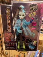 2022 Mattel Monster High Creepover Party Frankie Stein