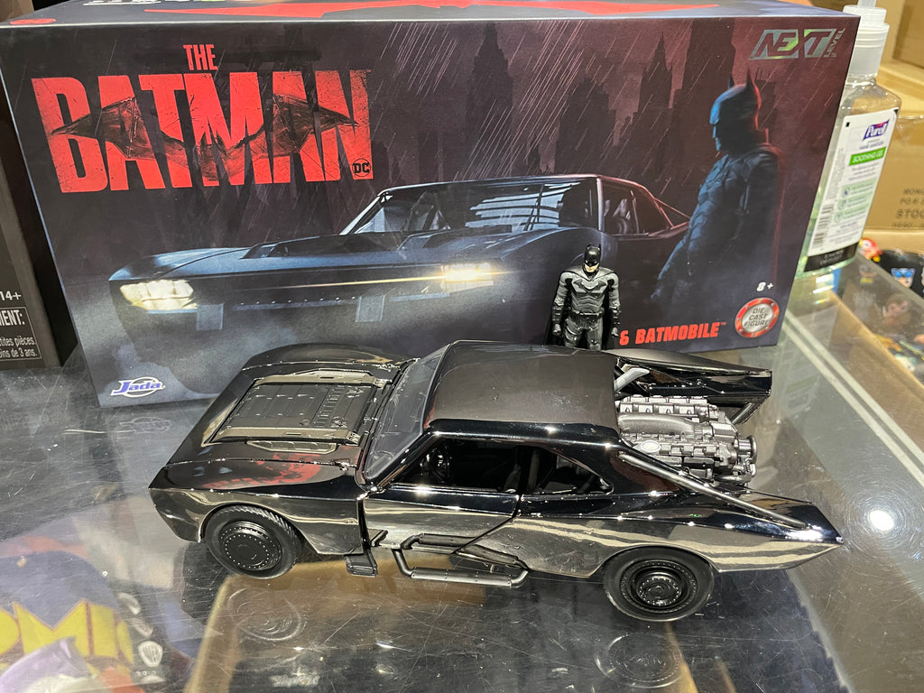 2022 SDCC Jada 1:24 BATMAN PATTINSON CHROME Batmobile W/ Figure